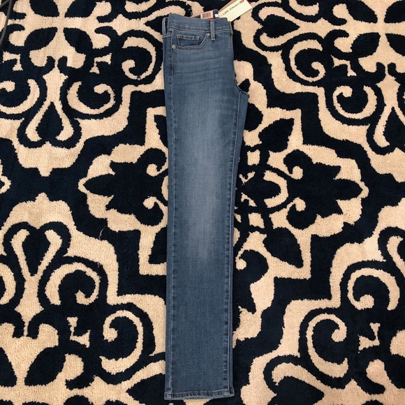 Levi's 312 Shaping Slim Jeans, Bourbon Blue - Picture 8 of 8